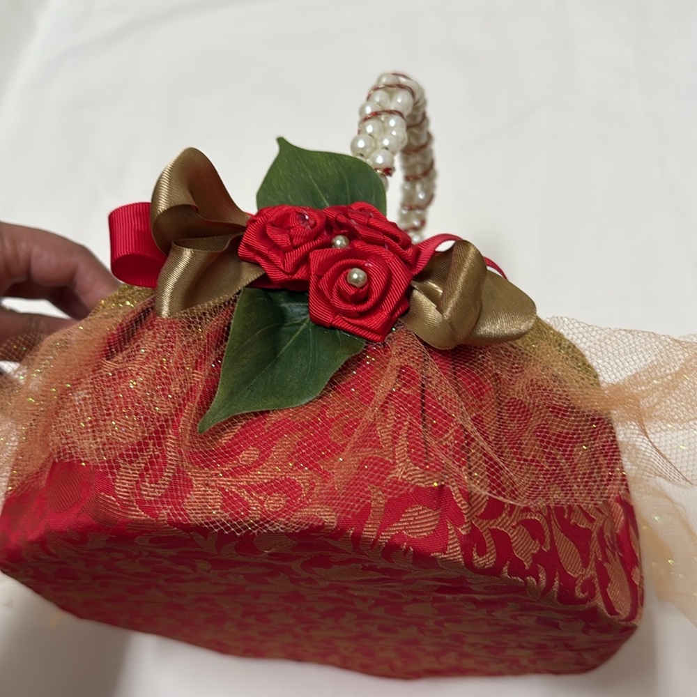 Handmade Elegant Gold and Red wedding decor basket for chocolate decor #687 - Picture 4 of 8
